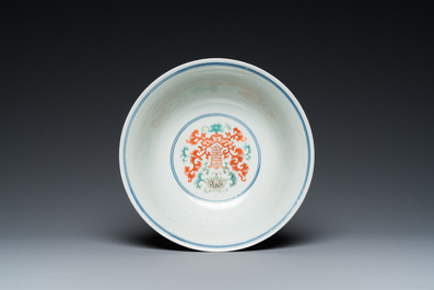 A Chinese famille rose 'Shou' bowl, Qianlong mark, 19th C.