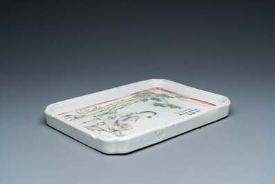 A rectangular Chinese qianjiang cai tray, signed Yu Zi Ming 俞子明, dated 1903