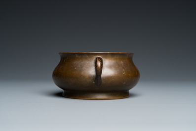 A Chinese bronze censer, Xuande mark, 18th C.
