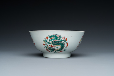 A rare Chinese famille verte 'dragon' bowl, Chenghua mark, Kangxi