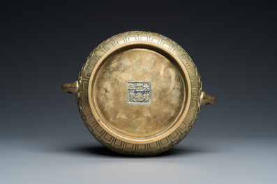 A Chinese bronze censer with floral relief design, Xuande mark, 18/19th C.