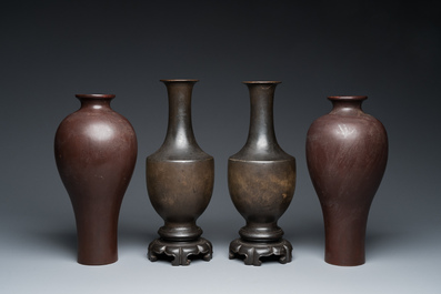 Two pairs of Chinese Fuzhou or Foochow lacquer 'dragon' vases on stands, 19/20th C.