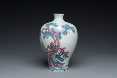 A Chinese blue, white and copper-red 'meiping' vase with cranes, Yongzheng mark, 19/20th C.