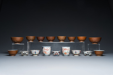 A varied collection of Chinese cups and saucers, 18/19th C.