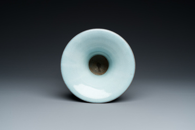 A Chinese junyao 'zun' vase, 19/20th C.