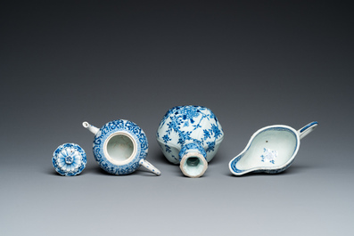 Seven pieces of Chinese blue and white porcelain, Kangxi/Qianlong