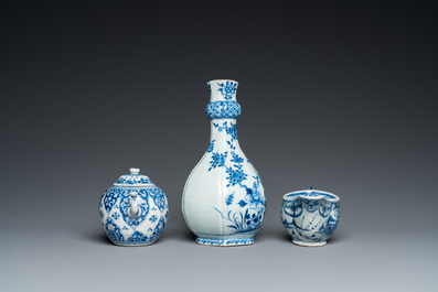 Seven pieces of Chinese blue and white porcelain, Kangxi/Qianlong