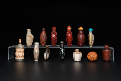 Thirteen Chinese wood, lacquer, mother-of-pearl and bone snuff bottles, 19/20th C.