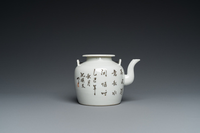 A Chinese famille rose plaque and a qianjiang cai teapot, 19/20th C.