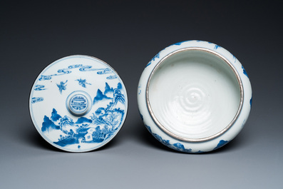 A Chinese silver-mounted blue and white 'Bleu de Hue' bowl and cover for the Vietnamese market, 19th C.