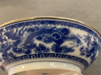 Een Chinees blauw-wit 'Bleu de Hue' bord voor de Vietnamese markt, Nhất merk, Minh Mạng, ca. 1820-40