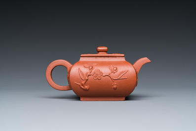 A Chinese Yixing stoneware teapot and cover, Kangxi