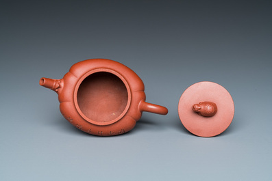 A Chinese Yixing stoneware teapot and cover, signed Chen Jinhou 陳覲候, Republic