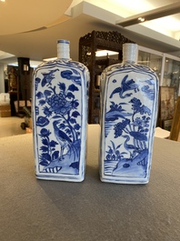 A pair of Chinese blue and white kraak porcelain bottles, Wanli