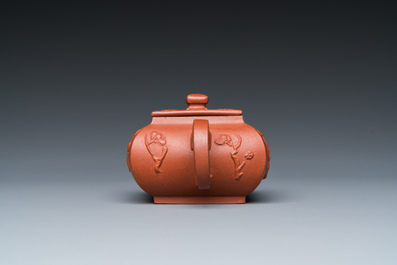 A Chinese Yixing stoneware teapot and cover, Kangxi