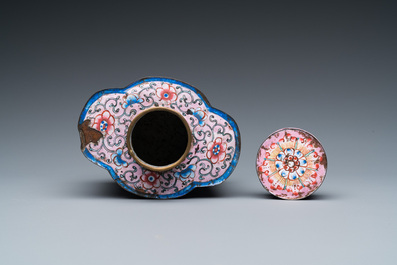 A Chinese Canton enamel tea caddy and four small dishes, 19th C.