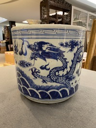A Chinese blue and white 'dragons' censer, 19th C.