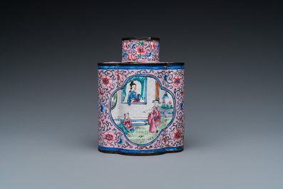 A Chinese Canton enamel tea caddy and four small dishes, 19th C.