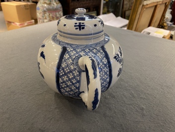 A large Chinese blue and white 'antiquities' teapot and cover, Kangxi