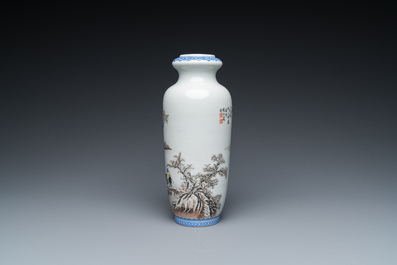 Een Chinese polychrome 'winterlandschap' vaas, gesigneerd He Xuren 何許人, gedateerd 1934