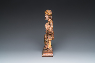 Een gepolychromeerde houten sculptuur van een profeet, Vlaanderen, 15e eeuw