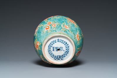 A Dutch-decorated Japanese Arita apothecary flask monogrammed PDR, Edo, 17th C.