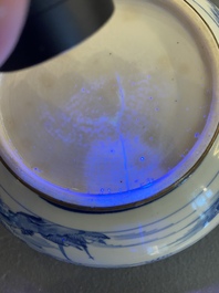 Bol couvert en porcelaine de Chine 'Bleu de Hue' pour le Vietnam &agrave; monture en argent, 19&egrave;me