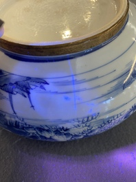 Bol couvert en porcelaine de Chine 'Bleu de Hue' pour le Vietnam &agrave; monture en argent, 19&egrave;me