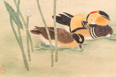 Chen Peiqiu 陳佩秋 (1922-2020): 'Mandarijneenden in een lotusvijver', inkt en kleur op zijde, gedateerd 1961