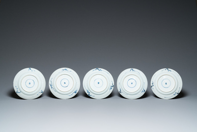 Ten Chinese blue and white plates, Kangxi/Yongzheng