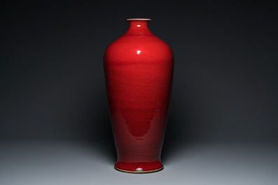 A large Chinese sang-de-boeuf-glazed 'meiping' vase, 20th C.