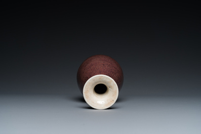 A Chinese speckled liver-red 'yuhuchunping' vase, 19th C.