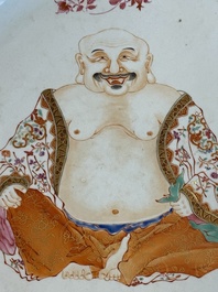 Paire de supports de terrines 'Bouddha' en porcelaine de Chine famille rose, Qianlong