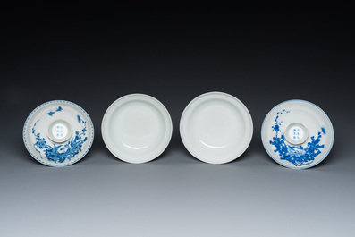 Une paire de bols couverts, une paire de coupes et six bols en porcelaine de Chine en bleu et blanc, marque et &eacute;poque de Guangxu