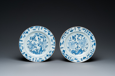 A pair of Chinese blue and white bowls, a pair of plates and a pair of verte biscuit groups, Kangxi/Qianlong