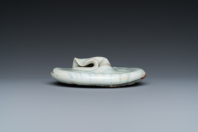 A Korean porcelain kiln waste formed from a collapsing jar, Joseon, 18/19th C.