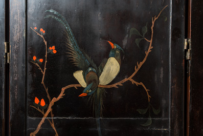 Een Chinees beschilderd vierslags houten kamerscherm, Qing