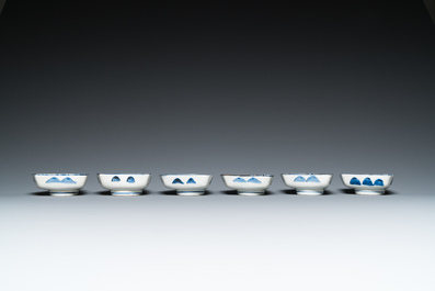 Service &agrave; mendiants de neuf pi&egrave;ces en porcelaine Arita de Japon en bleu et blanc dans sa bo&icirc;te en laque, Edo, 17/18&egrave;me