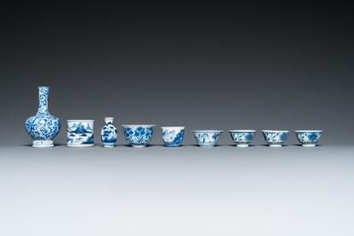Collection vari&eacute;e en porcelaine de Chine en bleu et blanc, Kangxi et post&eacute;rieur