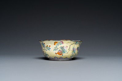 A Chinese yellow-ground Canton enamel bowl, Yongzheng/Qianlong