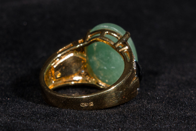 Collection de bijoux en or mont&eacute; de jade, Chine, 20&egrave;me