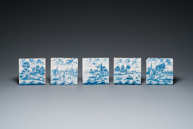 25 blauw-witte Delftse tegels met 'openlucht' landschappen, 18e eeuw