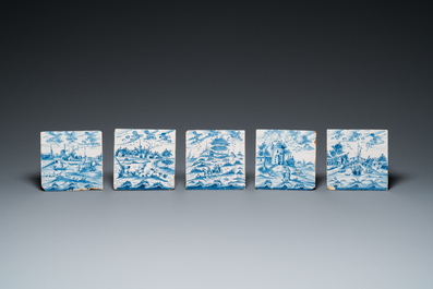 25 carreaux en fa&iuml;ence de Delft en bleu et blanc &agrave; d&eacute;cor de paysages, 18&egrave;me