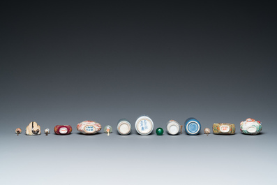 Nine Chinese porcelain snuff bottles, 19/20th C.