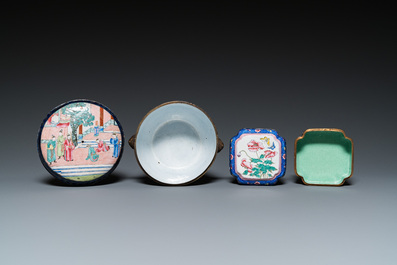 Two Chinese Canton enamel boxes and covers and a plaque, 19/20th C.