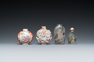 Four Chinese famille rose and inside-painted glass snuff bottles, 19/20th C.