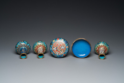 Three Chinese cloisonn&eacute; vases and a covered box, 19/20th C.