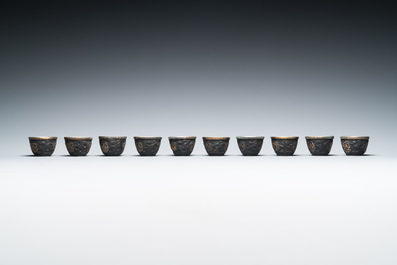 20 Chinese coconut 'Shou' cups in wooden presentation boxes, 19/20th C.