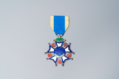 A Chinese Merit Medal 1st class, its 1918 award document and the book: Views of Henan, 1920