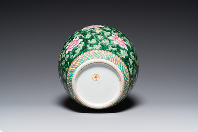 A Chinese famille rose vase with floral sprigs, 19/20th C.